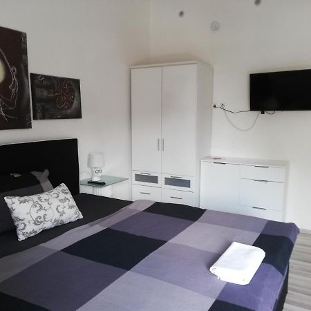 Villaci Business Apartments Лаймен Екстериор снимка