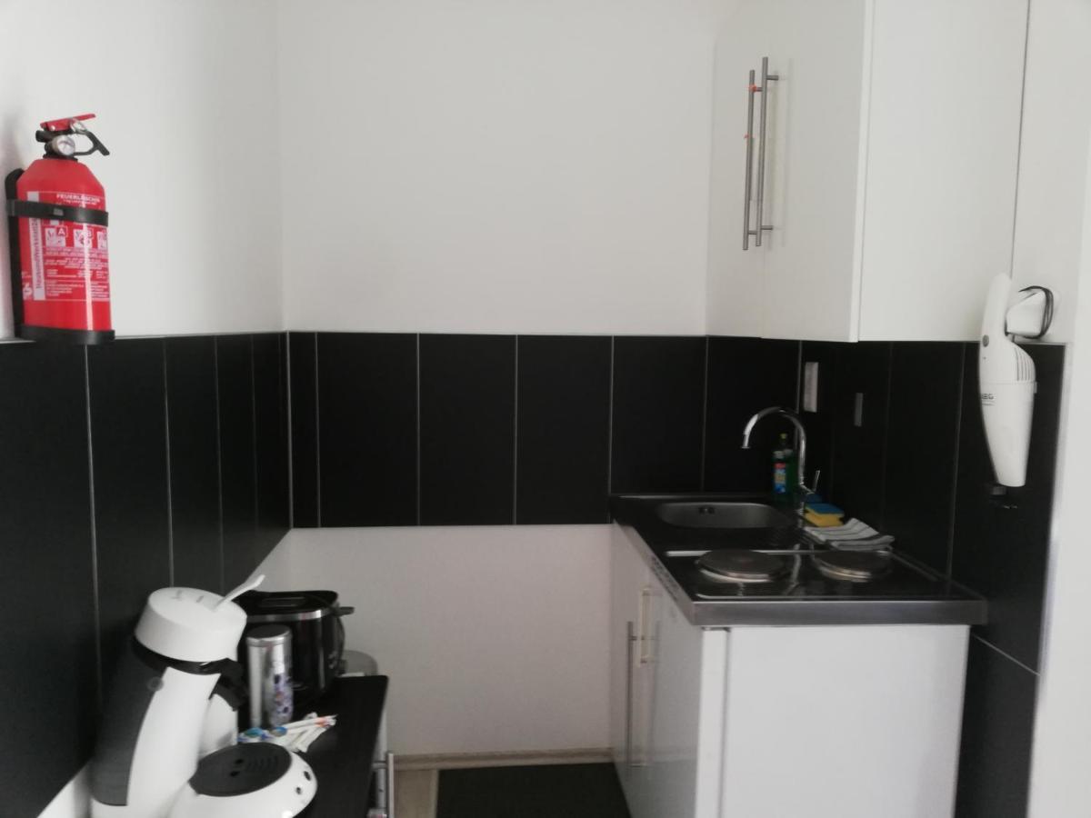 Villaci Business Apartments Лаймен Екстериор снимка