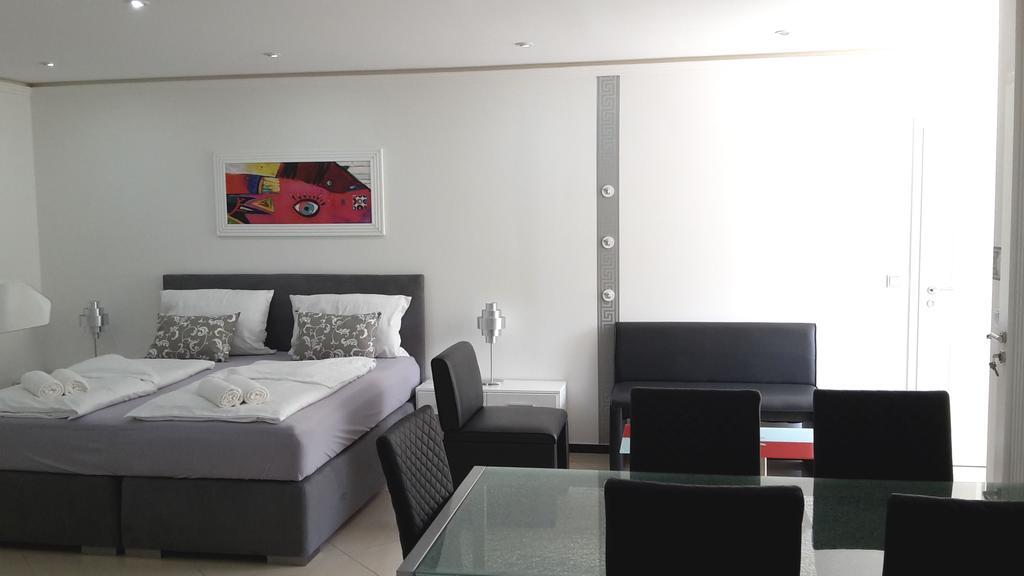 Villaci Business Apartments Лаймен Екстериор снимка