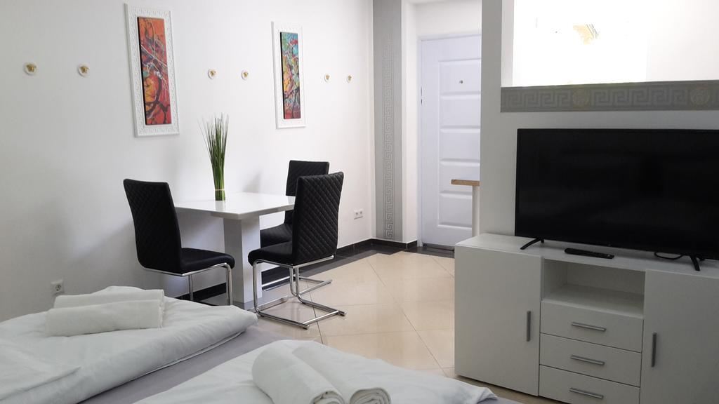 Villaci Business Apartments Лаймен Екстериор снимка