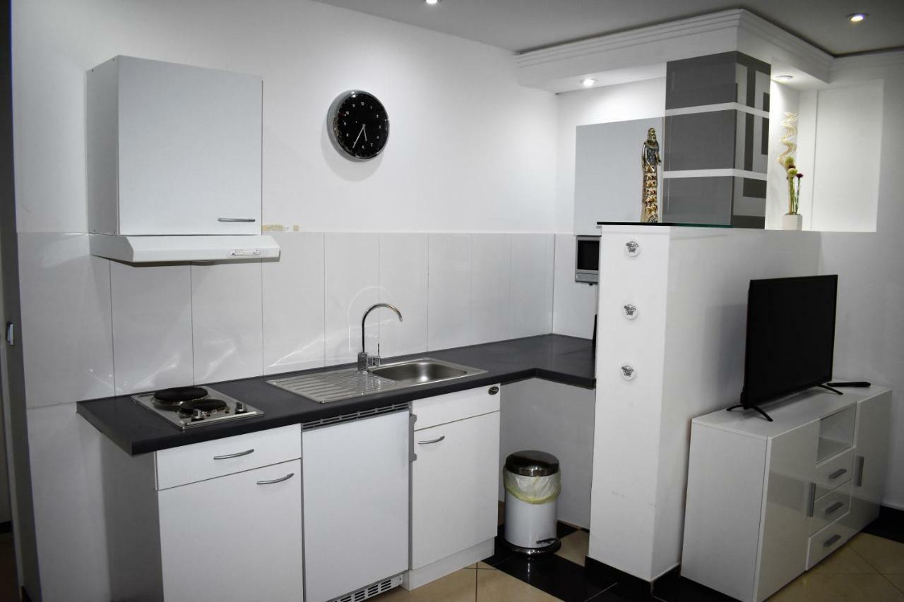 Villaci Business Apartments Лаймен Екстериор снимка