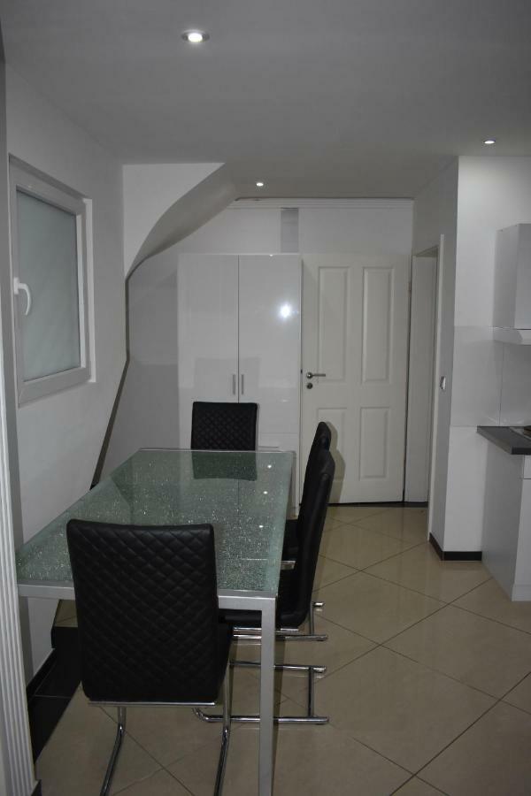 Villaci Business Apartments Лаймен Екстериор снимка